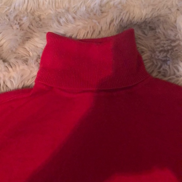 Chaps size small women’s turtle neck RED. NEW! - Picture 2 of 3